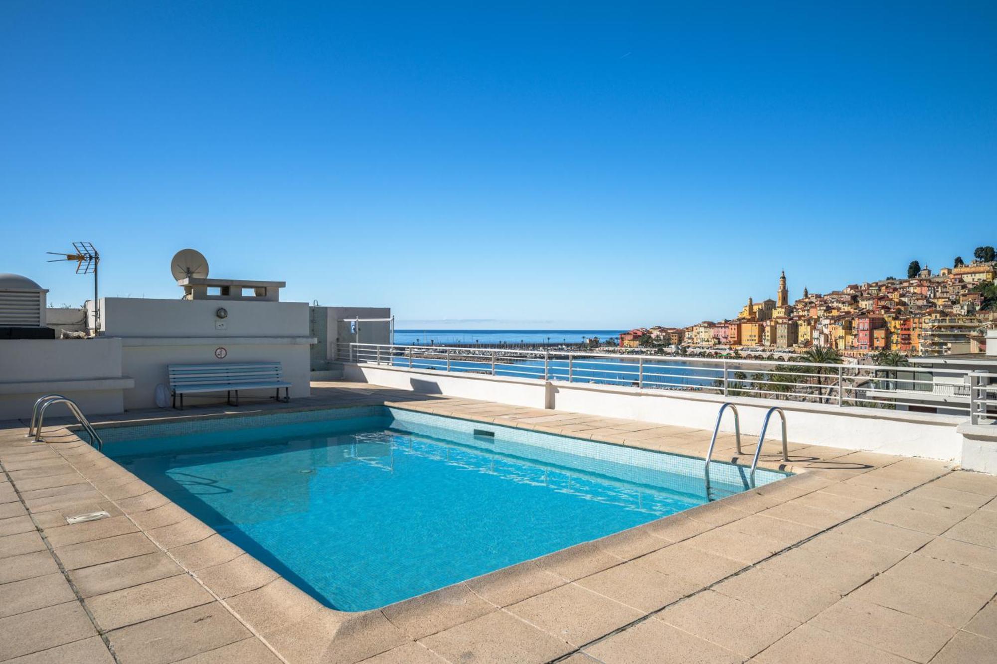 멍똥 Le Rocamare - Piscine Toit Terrasse - Parking Prive - Terrasse 아파트 외부 사진